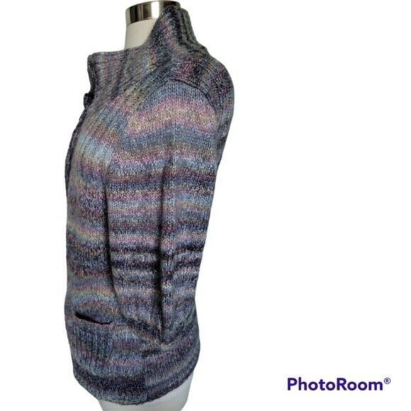 Express Rainbow Stripe 3-Button Sweater - M - Picture 5 of 12